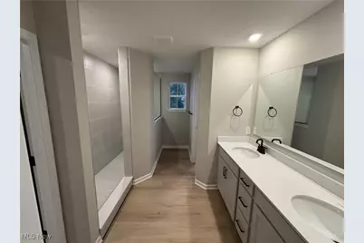 32727 Sandridge Run, Avon Lake, OH 44012 - Photo 10