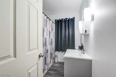 5246 Philip Avenue, Maple Heights, OH 44137 - Photo 22