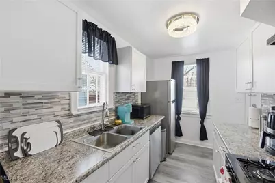 5246 Philip Avenue, Maple Heights, OH 44137 - Photo 24