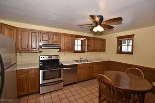 9316 Lakewood Dr NE, Mineral City, OH 44656 - Photo 10