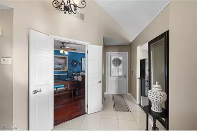 6671 Hidden Lake Trail, Brecksville, OH 44141 - Photo 4