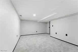 1516 Wisteria Ave SW, Hartville, OH 44632 - Photo 40