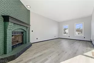 1516 Wisteria Ave SW, Hartville, OH 44632 - Photo 12
