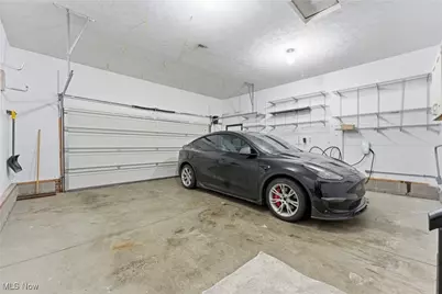 1516 Wisteria Avenue SW, Hartville, OH 44632 - Photo 36