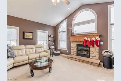 519 Chart Road, Cuyahoga Falls, OH 44223 - Photo 6