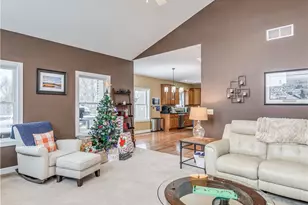 519 Chart Rd, Cuyahoga Falls, OH 44223 - Photo 8