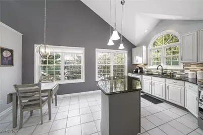 909 Grand View Lane, Aurora, OH 44202 - Photo 6