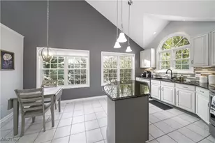 909 Grandview Ln, Aurora, OH 44202 - Photo 6