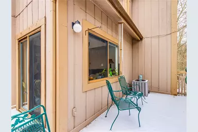 623 Meredith Lane, Cuyahoga Falls, OH 44223 - Photo 4