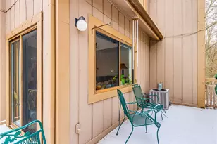 623 Meredith Ln, Cuyahoga Falls, OH 44223 - Photo 4