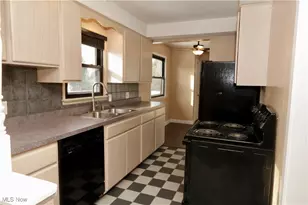 4440 E Lake Rd, Sheffield Lake, OH 44054 - Photo 10