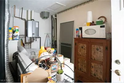 274 E State Street, Barberton, OH 44203 - Photo 12