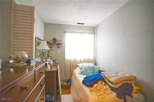 274 E State St, Barberton, OH 44203 - Photo 10