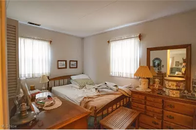 274 E State Street, Barberton, OH 44203 - Photo 8