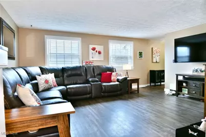 1350 Northfield Drive, Mineral Ridge, OH 44440 - Photo 10