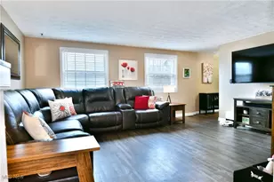 1350 Northfield Dr, Mineral Ridge, OH 44440 - Photo 10