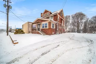 977 W Prospect Rd, Ashtabula, OH 44004 - Photo 2