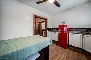 977 W Prospect Rd, Ashtabula, OH 44004 - Photo 10