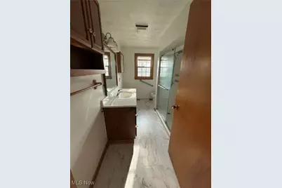 964 Country Club Drive, Zanesville, OH 43701 - Photo 32