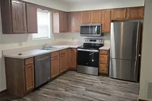 235 Pleasant St, LaGrange, OH 44050 - Photo 4