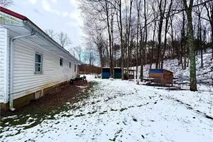 4542 Bloomfield Rd, Cambridge, OH 43725 - Photo 6