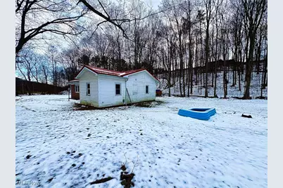 4542 Bloomfield Road, Cambridge, OH 43725 - Photo 4