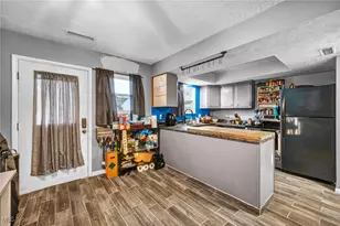 2095 Beechtree Dr, Uniontown, OH 44685 - Photo 6