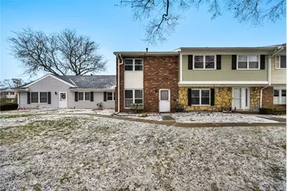 2095 Beechtree Drive, Uniontown, OH 44685 - Photo 2