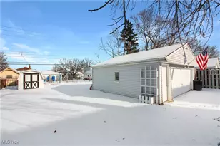 31705 Daniel Dr, Willowick, OH 44095 - Photo 34