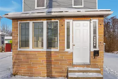 2458 Vestal Road, Youngstown, OH 44509 - Photo 2