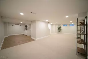 31931 Dickerson Rd, Willowick, OH 44095 - Photo 18