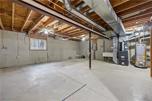 953 Longitude Ln, Amherst, OH 44001 - Photo 10