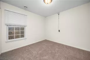 953 Longitude Ln, Amherst, OH 44001 - Photo 16