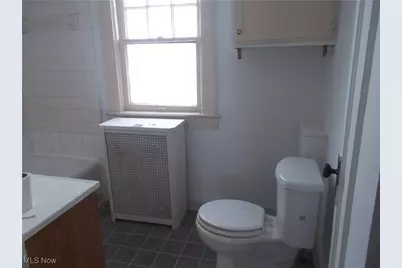 1146 Cleveland Heights Boulevard, Cleveland Heights, OH 44121 - Photo 4