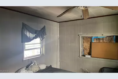 824 Howard Street, Bridgeport, OH 43912 - Photo 18