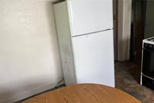 824 Howard St, Bridgeport, OH 43912 - Photo 10