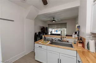 21082 Westwood Dr, Strongsville, OH 44149 - Photo 8