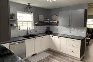 2501 Captens St NE, Canton, OH 44721 - Photo 10