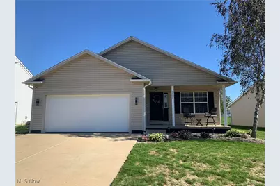 2501 Captens Street NE, Canton, OH 44721 - Photo 1