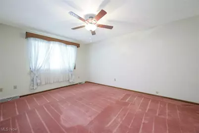 6274 Bayside Street NW, Canton, OH 44718 - Photo 16