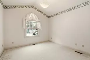 2804 Valley Rd, Cuyahoga Falls, OH 44223 - Photo 24