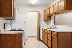 3693 Colony Hill Dr, Zanesville, OH 43701 - Photo 10