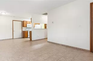 3693 Colony Hill Dr, Zanesville, OH 43701 - Photo 4