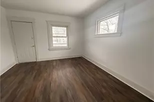 9521 Mt Auburn Ave, Loveland, OH 44104 - Photo 8