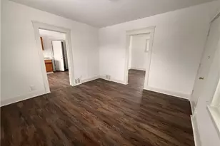 9521 Mt Auburn Ave, Loveland, OH 44104 - Photo 14