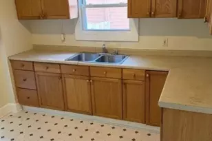 431 Noah Ave, Akron, OH 44320 - Photo 2