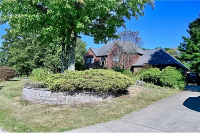 675 Presidential, Boardman, OH 44512 - Photo 2