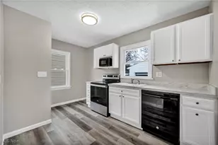 1677 Mapledale Rd, Wickliffe, OH 44092 - Photo 6