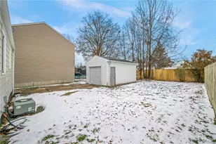 1677 Mapledale Rd, Wickliffe, OH 44092 - Photo 18