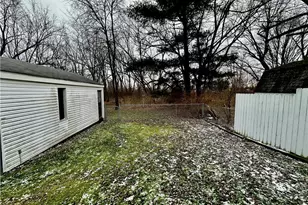 2541 Nesmith Lake Blvd, Akron, OH 44314 - Photo 2